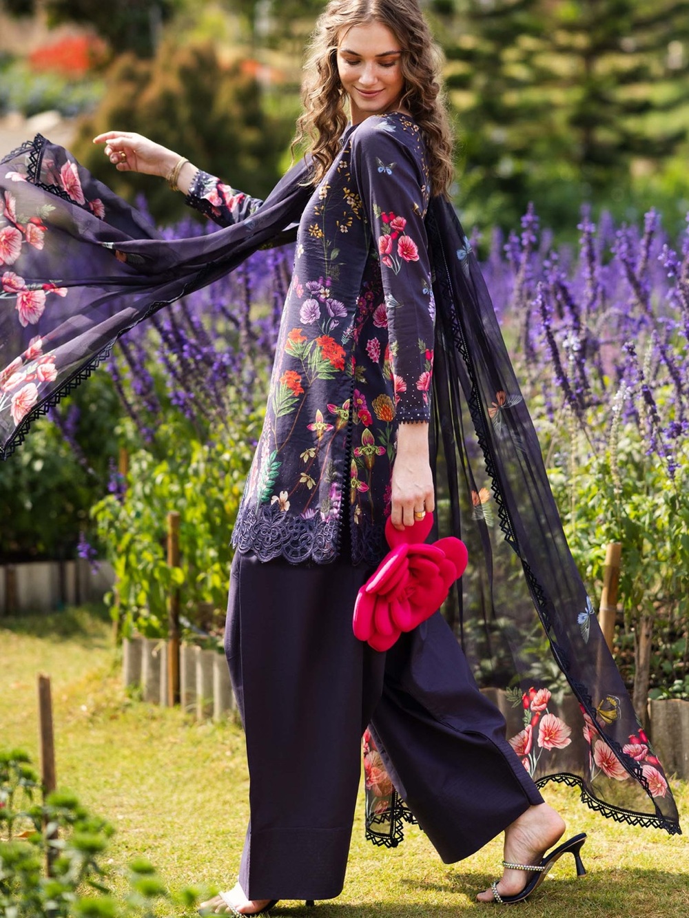 Maria B 3 piece lawn set- Farshi Shalwar - Picture 2 of 4